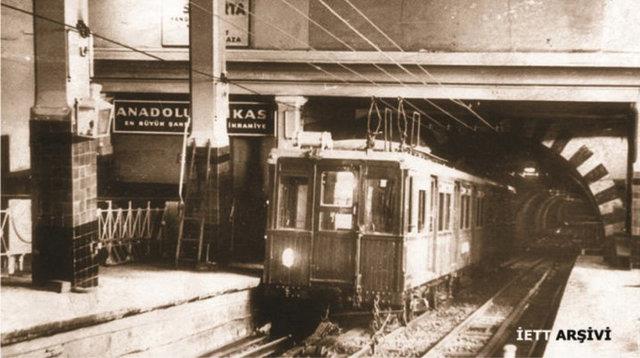 1950 - Tnel'in balangta elektrifikasyona geie kadar 94 yl sreyle aralksz hizmet veren ahap vagonlar