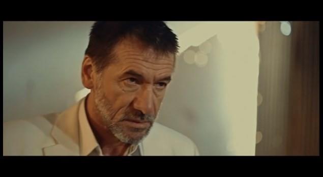 <p>Senaryo</p>  <p>  Hulusi Orkun Eser'in ynettii gerilim ve dram trndeki filmde Ebru Sarta, Mustafa Uzunylmaz, Halis Bayraktarolu ile M. Asm Tuncay Aynur gibi isimler rol ald.</p>