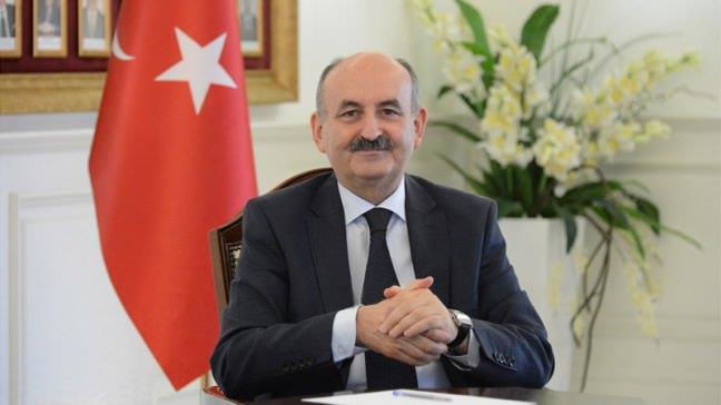 Salk Bakan Mehmet Mezzinolu iki ocuk babasdr.