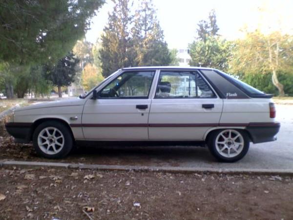 Eskiden Peugeot 206 m vard, Opel Tigra m vard Ford K m vard? Her 90&#8217;l Trk gencinin hayali bir Flash&#8217;t.