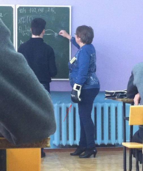 Rusya'dan gelen anlamsz fotoraflar internette fenomen olmaya devam ediyor.  Baz eyler o lkelere zgdr... Onlar baka yerde aramak faydasz olabilir... O lkelerden biri de Rusya... te sadece Rusya'da ekilebilecek  fotoraflar...