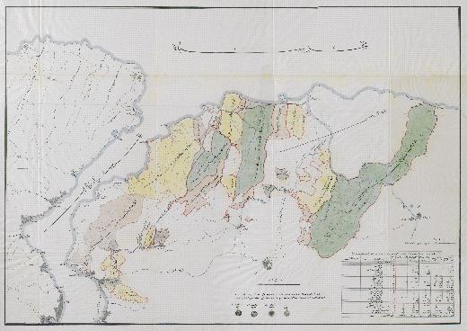 Kitapta yer alan bilgilere gre, byk fotoraf albmleriyle lkenin her yanndaki gelimeleri takip eden II. Abdlhamid, stanbul ve evresini semt semt haritalaryla toplam. Osmanl ehirlerinin haritalarn ieren 1308/1891 tarihli ve karton zerine renkli, el yapm 24 haritadan oluan atlas, 76x122 santimetre boyutlarnda bulunuyor.
