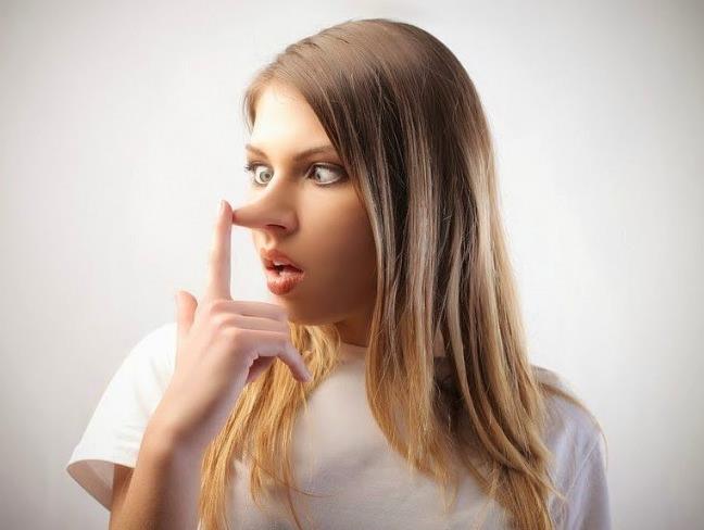 Birbiri zerine kurulmu yalanlar silsilesi bazlarn kandrmaya devam ediyor. Psikiyatride &#8216;pseudologia fantastica' denilen bu durum, nemli bir konu olarak karmza kyor.  yerinde, sokakta ve toplumda bu tr rnekleri grebilirsiniz. te karnzdakinin yalan sylendiini anlamanz iin bilmeniz gerekenler;