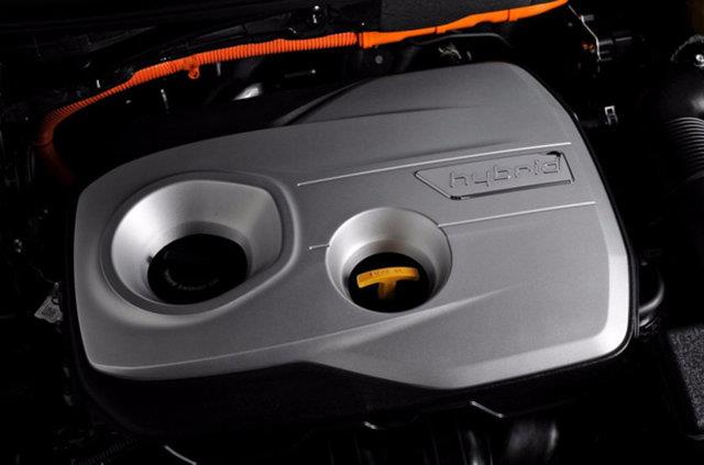 Kulland motor: 2.0L DOHC 4-cyl./50-kW Drive Motor    2 litre/50 kW motor, 4 silindirli ve 154 beygir gcnde