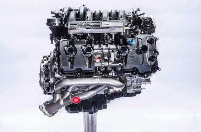 Kulland motor: 5.2L DOHC V-8    5.2 litrelik motor, 8 silindirli ve 526 beygir gcnde