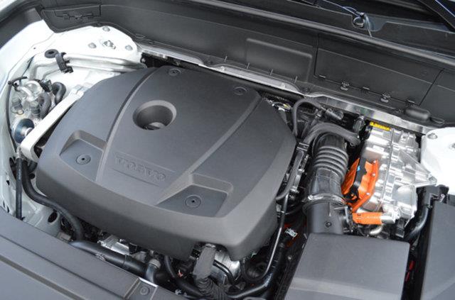 2.0L Turbo/Supercharged DOHC 4-cyl.    2 litrelik motor, 4 silindirli ve 316 beygir gcnde