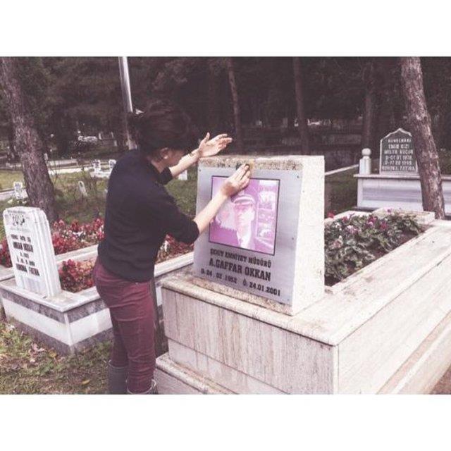 Vuslateri mesajnda "amcam" kelimesini geirdi. Bunun zerine, Gaffar Okkan&#8217;n, Gonca Vuslateri &#8217;nin dedesinin halasnn olu olduu renildi.