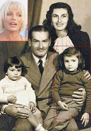 Ajda Pekkan'n aile albmnden bir kare.