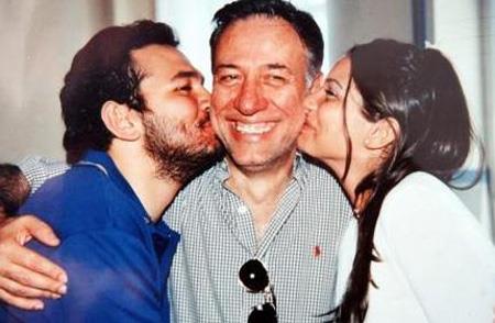Kemal Sunal, kz Ezo ve olu Ali ile.