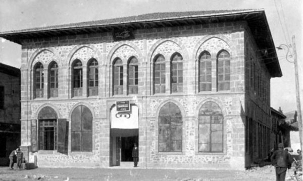 15/08/1948 Ankara'da Milli Ktphane ald.