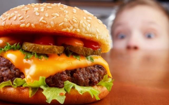 ekerden farkl olarak, baz yalar zararlyken, bazlar faydal. Uzak durulmas gereken en zararl ya eidi trans ya asitleri: Trans ya asitleri sv yalar margarine dntren kimyasal reaksiyon srasnda ortaya kyor.