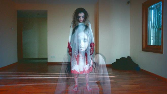 Yaanm bir hikayeden uyarlanan gerilim filmi "Ceberrut", bir grup gencin gizemli bir eve ekim yapmaya gitmeleri ve burada balarna gelen korkun olaylar anlatyor.