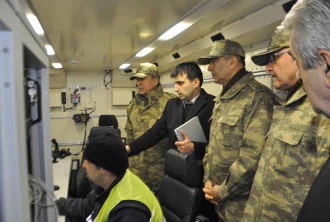 Y�ksek lisans e�itimini tamamlad�ktan sonra �al��malar� esnas�nda g�stermi� oldu�u �st�n ba�ar�lardan dolay� MIT (Massachusetts Institute of Technology)'de burslu olarak y�ksek lisans-doktora teklif alm��t�r. MIT'deki e�itimi s�recinde �nsans�z Helikopter Sistemlerine agresif manevra yapma kabiliyet kazand�racak otomatik u�u� kontrol algoritmalar� alan�nda �al��malar y�r�tm��t�r. 2006'da MIT Havac�l�k ve Uzay M�hendisli�i b�l�m�nden ikinci y�ksek lisans diplomas�n� alm��t�r. MIT sonras� Georgia Institute of Technology'de (Georgia Tech) devam etti�i doktora �al��malar�n� 2003 y�l�nda Baykar b�nyesinde ba�layan milli ve �zg�n insans�z hava arac� teknolojileri geli�tirme faaliyetlerini y�r�tmek i�in dondurarak 2007'de T�rkiye?ye d�nm��t�r.