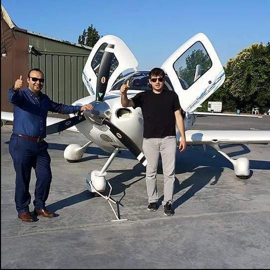 Sel�uk Bayraktar, kurucusu oldu�u T�rkiye Teknoloji Tak�m� Vakf�?nda (T3 Vakf�) yetenekli gen�lerin ve her ya� grubundan insan�n teknoloji geli�tirilmesi s�re�lerine kat�lmalar�n� sa�lamak i�in �al��maktad�r.