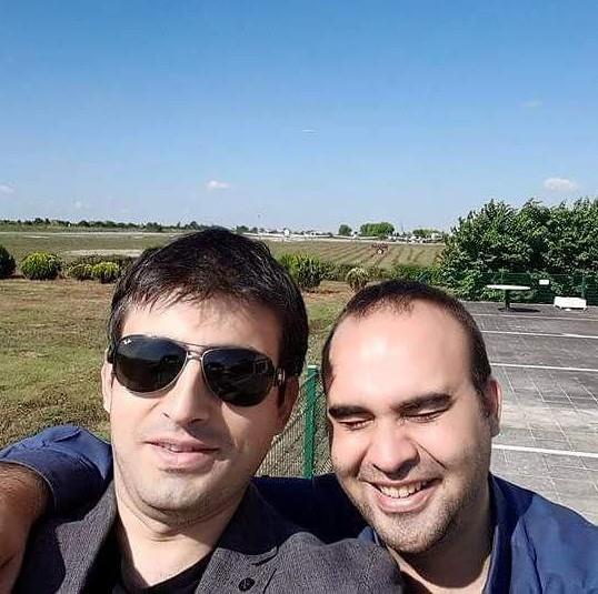 T3 Vakf� b�nyesinde stratejik �nemi y�ksek, k�resel rekabet ko�ullar� gere�ince milli ve �zg�n olarak �retilmesi �ncelikli olan �r�n, sistem ve bile�enlere y�nelik giri�im, ara�t�rma-geli�tirme ile projeleri ger�ekle�tirmek ve desteklemek i�in �al��malar y�r�tmektedir. Bayraktar, �lkemizin Milli Teknoloji Hamlesi vizyonunu ger�ekle�tirmek i�in vakf�n bilimsel �al��malar�na M�tevelli Heyeti Ba�kan� olarak liderlik etmektedir. Ayr�ca Milli Teknoloji Hamlesi i�in �ok kritik oldu�unu d���nd��� Havac�l�k ve Uzay tutkusunu t�m topluma yayma maksad�yla �lkemizin ilk ve tek havac�l�k ve uzay festivali olan TEKNOFEST?i ekibi ve payda� kurumlar ile birlikte d�zenlemektedir. Etkisi s�n�rlar� a�an TEKNOFEST, 2022 y�l�ndan itibaren Azerbaycan?da da d�zenlenmeye ba�lam��t�r.<br>  S�meyye Erdo�an Bayraktar ile 2016 y�l�nda evlenen Bayraktar, bir �ocuk babas�d�r. Hususi pilot lisans�na sahiptir.