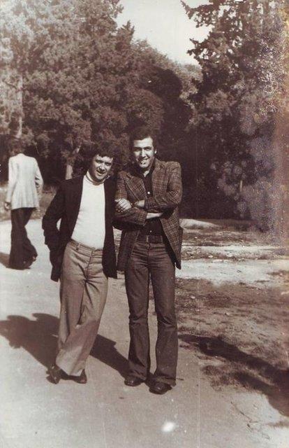 Ya�am�n� Yalova'n�n ��narc�k il�esinde s�rd�ren Gezmi�,  Hababam S�n�f� serisinin y�llar ge�mesine kar��n b�y�k bir ilgiyle izlendi�ini s�yledi.