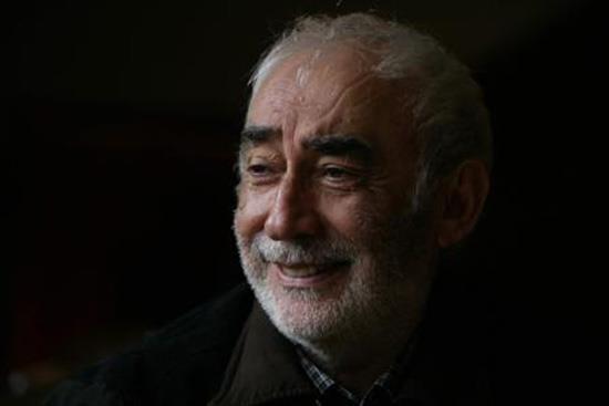 Ekrem Hoca'y� canland�ran �ener �en oyunculuk ya�am�n� s�rd�r�yor.