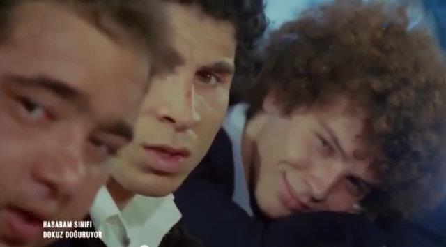 Ye�il�am'�n unutulmaz  klasikleri aras�nda yer alan "Hababam S�n�f� Dokuz Do�uruyor" filminde "K�v�rc�k  �mer"i canland�ran Talip G�ran, Bodrum'da ticarete at�ld�.