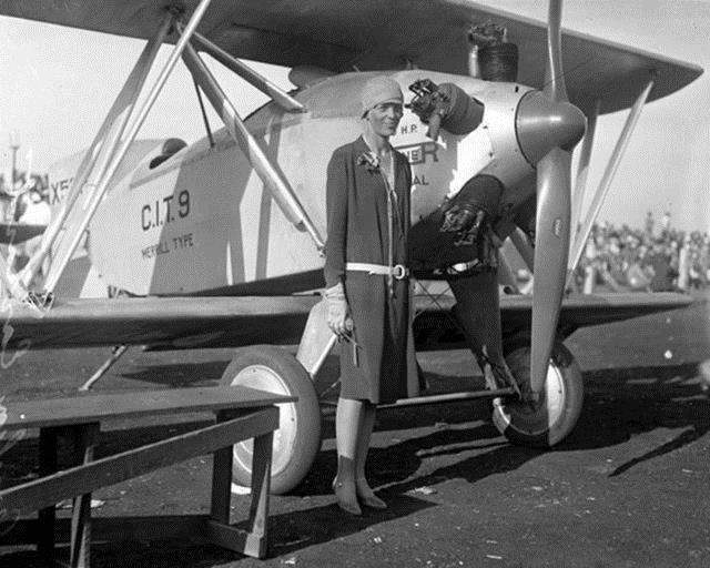 Amelia Earhart:<p> Tarihteki ilk solo uuu gerekletiren kadn pilot. 1928 ylnda yapt Atlantik Okyanusunu zerindeki uuu ile hafzalara kaznd.