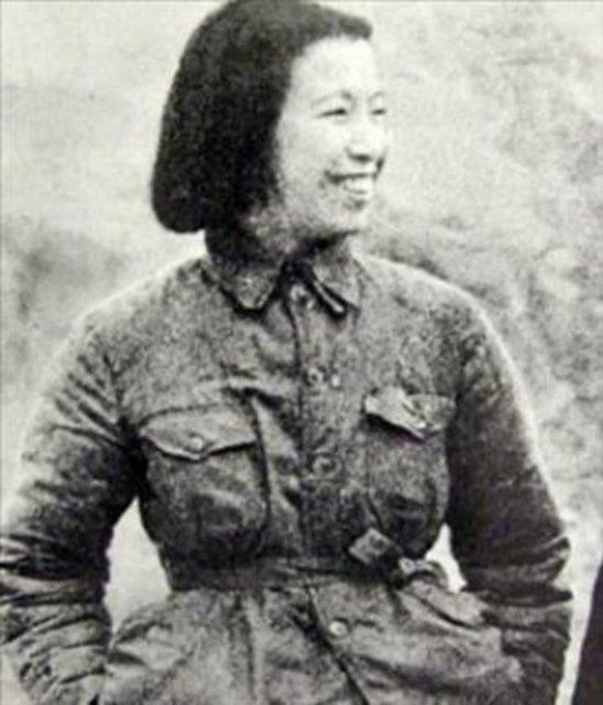 Jiang Qing 1914-1991 in kltr devrimi srasnda lkedeki entellektellerin ve sanatlarn balca dmanyd. Maonun 3'nc eiydi ancak Maonun lmnden sonra idam edildi.