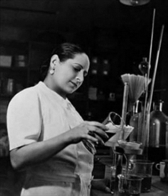 Helena Rubinstein 1870-1965 Kozmetik kavramn bulan ve bir servet sahibi olan Polonyal giriimci.