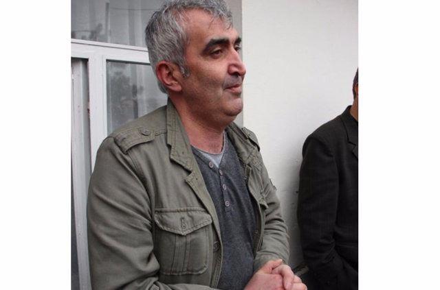 "OLUM EHT OLMAK STYORDU" <br>    Glcan akar da "Yavrum ehit olmak istiyordu. Hep 'Ryalarmda gryorum' diyordu" diye konutu. Anne akar, "Hi byle yakmad. 'Umrelere gideceim' diyordu. nallah sebep olanlarn cieri yansn" diyerek gzya dkt.