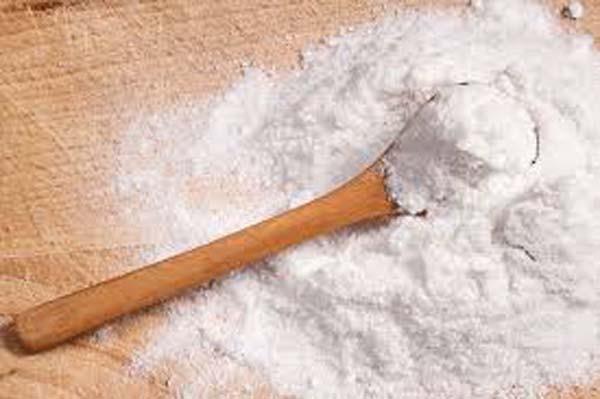 zellikle yaz aylarnda ikence haline gelen terleme sorununa deva olan karbonat, doal yollardan terleme fonksiyonunu aza indirmektedir. Ar terleme problemi yaayan kiilerin kullanabilecei rn, ucuz olmas ile de ok cazip bir seenektir. Kokuyu ve terlemeyi engelleyen bu doal yntem, ayn zamanda cildinizin daha yumuak ve przsz olmasn salamaktadr.