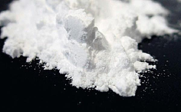 Salk asndan nemli bir yere sahip olan karbonat, mide sorunu yaayan kiilerin de imdadna komaktadr. Yemek sonrasnda ar eken ve sindirim zorluu yaayan kiiler, bir miktar karbonat ve suyu kartrp ierler ise rahatlayacaklardr.