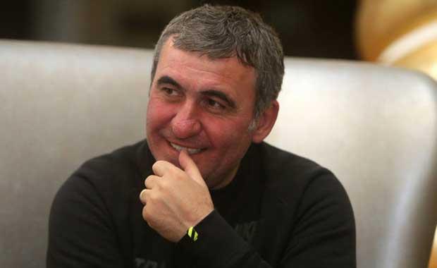 Hagi<br>    "Barcelona'da oynarken atoda yayordum ama Galatasaray'da daha mutluydum."
