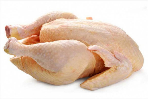 Ya� ve kaloriyi en aza indirmek i�in pi�irmeden �nce tavu�un derisini al�n: K�mes hayvanlar�n� derisiyle f�r�nlamak, �zgara yapmak, kebap yapmak ya da k�zartmak do�al sular�n�n korunmas�na yard�m eder. K�mes �r�nlerini derisiyle pi�irin ve servis etmeden �nce derisini al�n.