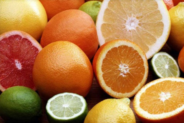 C vitamini so�uk alg�nl���ndan koruyor: Ara�t�rmalara g�re, C vitamini so�uk alg�nl���na yakalanman�z� �nlemiyor.