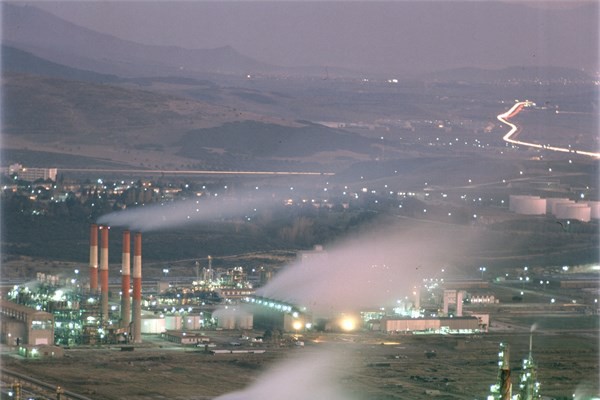 <p><b>PETKM Petrokimya Holding A..</b></p>  retimden satlara: 3.97 milyar lira