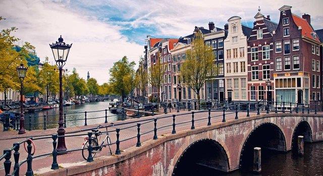 <p>27- Amsterdam, Hollanda</p>  <p>2013 ziyareti says: 5,204.1</p>  <p>2014 ziyareti says: 5,714.1</p>