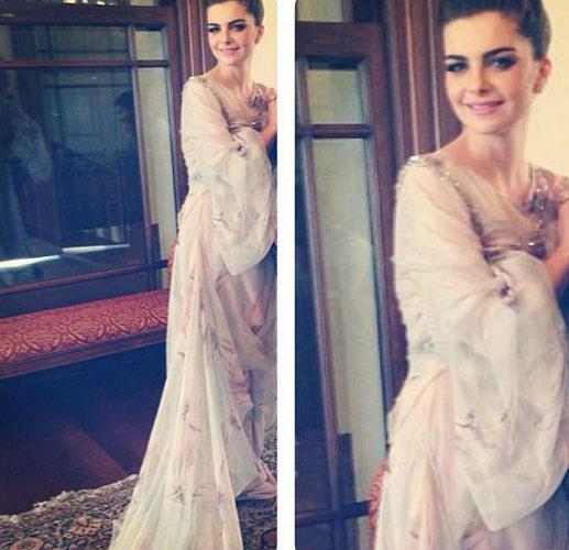 Sslendim, sam, makyajm yaptm. k bir yere gideceimizi sanyordum.