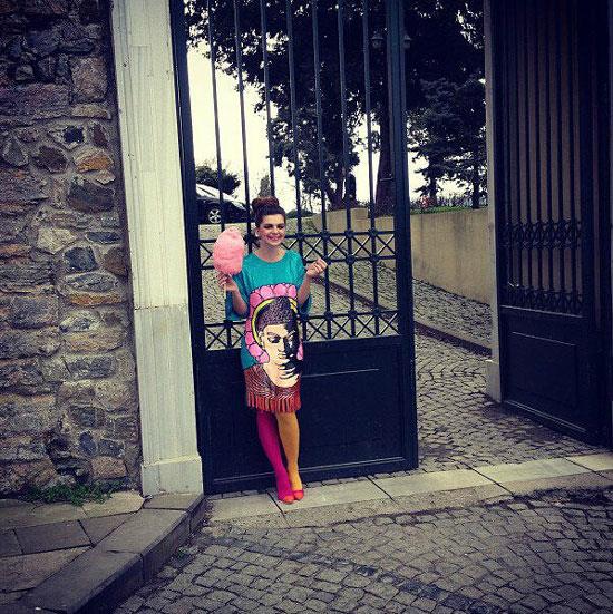 "ok ksa sredir tantmz iin evlilik teklifi beklemiyordum. yle bir sinyal de vermiyordu.