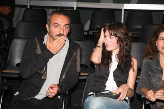 BEN SENNLE EVLENECEM  Ylmaz Erdoan ile arkadaken de ona ak olduunu syleyen Belim Erdoan evlilik teklifini yle anlatyor: