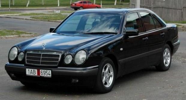 Mercedes - Benz E 200 1998 2. El fiyat : 34.000 TL