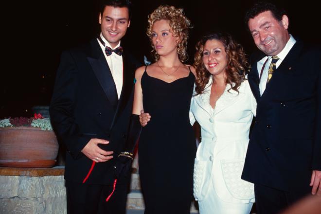 Tayfun Duygulu ve Beste Aar evlendi. - 1995