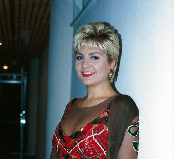 Sibel Can zmir Fuar'nda sahne ald- 1994