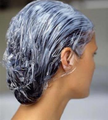 Sa diplerinize masaj yaparak srdnz karm 20 dakika salarnzda bekletin ve sanz ampuanla ykayn.