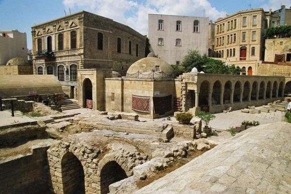 Bunlarda kriter lise not dkm, IELTSTOEFL gibi snav skorlar.