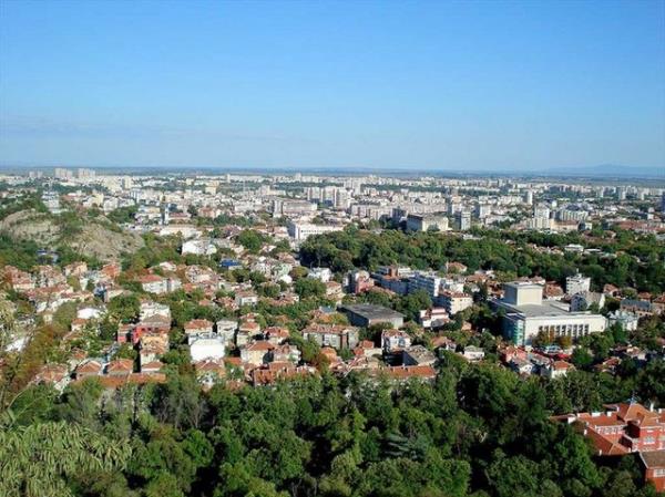 <p><b>BULGARSTAN </b></p>  Yaknl ve ucuzluu tercih nedeni oldu