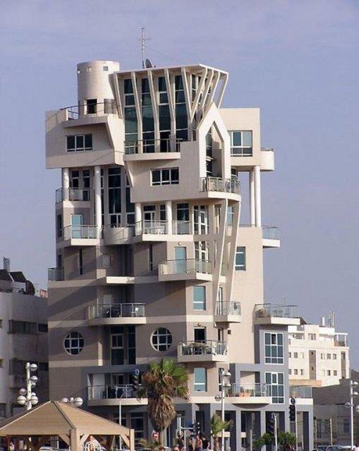 alma izni nadir veriliyor. Mezun i bulur ve alma vizesi alabilerse lkede kalabiliyor.