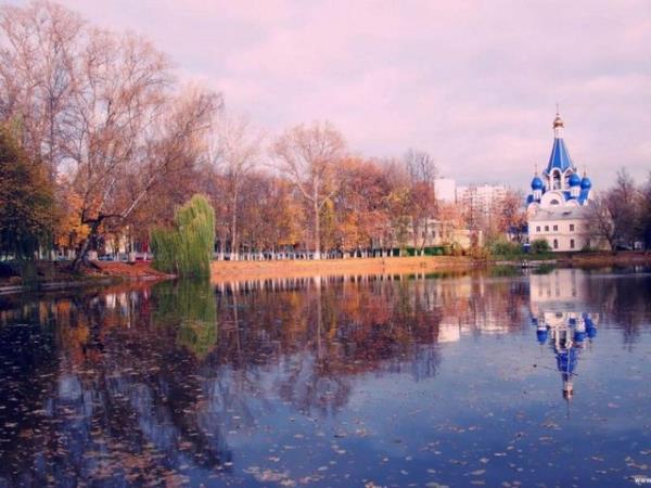 Ev kiralar 350-2 bin dolar. Yabanc renciye devlet bursu var.