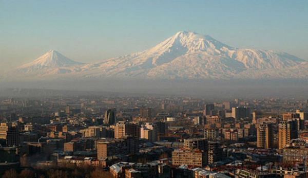 Devlet burslar genellikle pedagoji ve sanat rencilerine gidiyor. zel niversitelerde burs daha kolay bulunuyor.