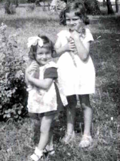 Semiramis Pekkan ile Ajda Pekkan'n ocukluk resmi