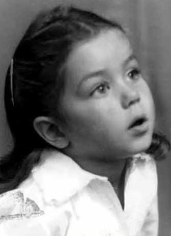 Sanem elik'in ocukluk resmi