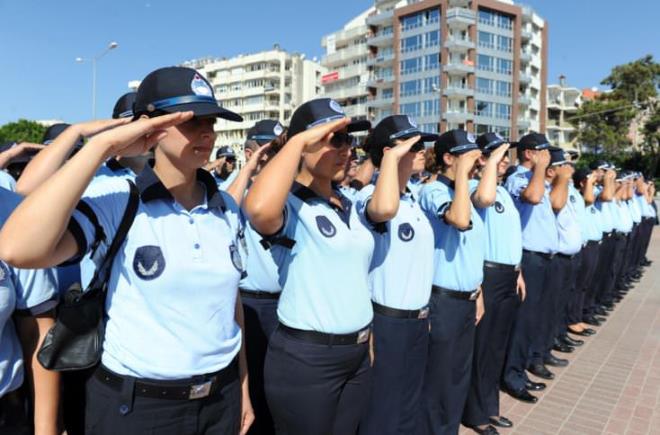 Bu dzenlemeyle kamuya geecek taeron iilerinin maa veya zlk haklar ynnde bir farkllk olmas beklenmiyor. Taeron iiler yeni bir stat ile kadroya alnacaklar ve 'zel szlemeli personel' stats olacaklar. 3 yl da bir szleme yenilecek. 3 yllk arayla bu statler yenilenecek. Kadroya alndktan sonra  yl sonra szlemeler yenilecek. Bu kiiler devlet memuru kadrosuna alnmayacak, sadece zel szlemeli personel olacaklar. Ayn ite ve ayn zlk haklaryla almaya devam edilecek, maa ve zlk haklar taeron firmalar yerine kamu kurumlar tarafndan yerine getirilecektir.