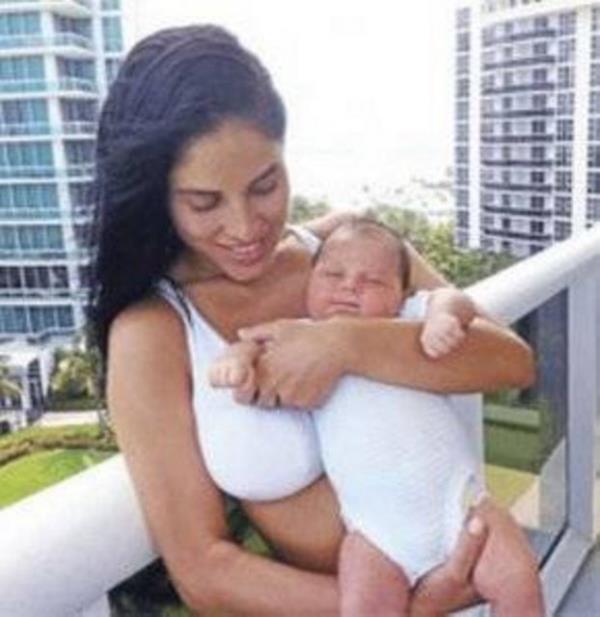 Irmak nal - Emre Karabacak iftinin kz Kayla