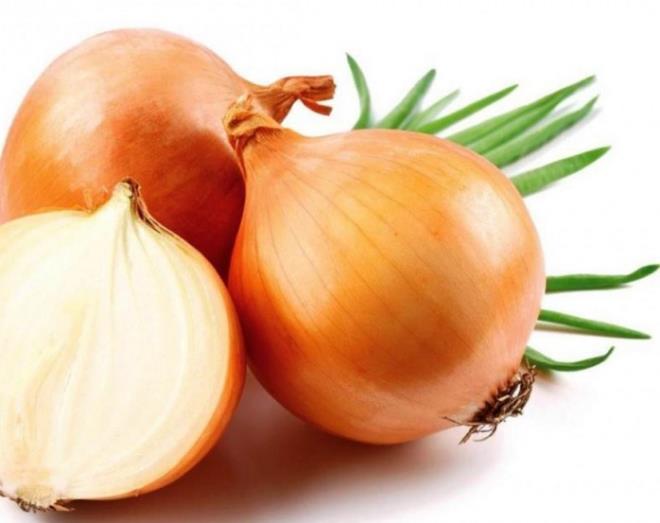 Dmeyen atee birebir ateiniz dmyor ve o zalm fitil tedavisine kar direniyor musunuz. O zaman yapmanz gereken ey soanla ateinizi sndrmek. Korkmayn soan fitil niyeyine kullanmayacaksnz, orabnzn iine ayak tabannzla temas edecek ekilde koyacanz soan dilimleri mucizevi ekilde ateinizi drecek.